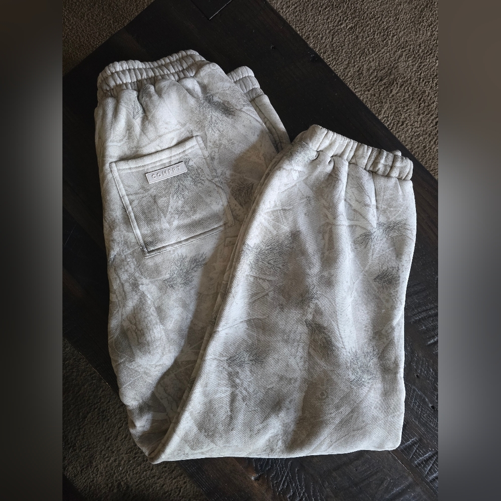NEW Comfrt Camo Gray Jogger Pants